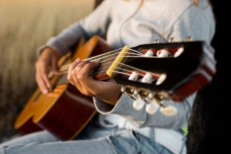 Introduction To Playing The Acoustic Guitar