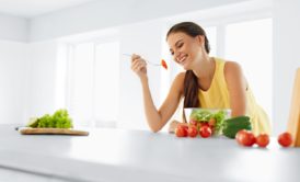 woman eating healthy food