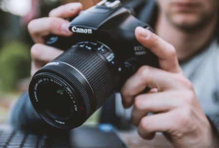 Improve your photography by learning how to confidently use your Canon DSLR camera - perfect for beginner photographers