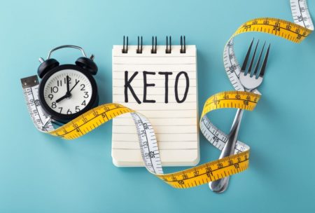 a graphic presenting tips for weight loss through the keto diet training