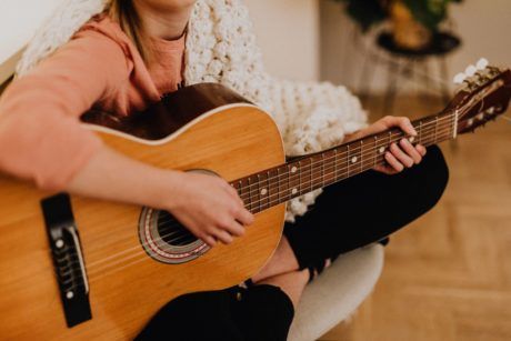 Spanish Guitar Strumming Techniques