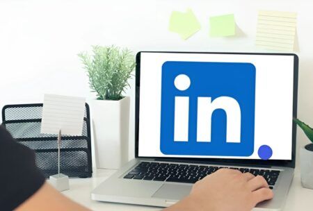 Representation of LinkedIn's interface, showcasing connections relevant to a linkedin marketing strategy for small business​.